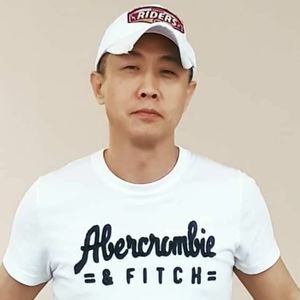 Meet your Posher, Jonathan